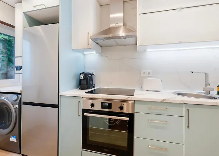 With Sea View, Ac And Walking To The By Algarve Dream Holidays Сasa de vacaciones Albufeira