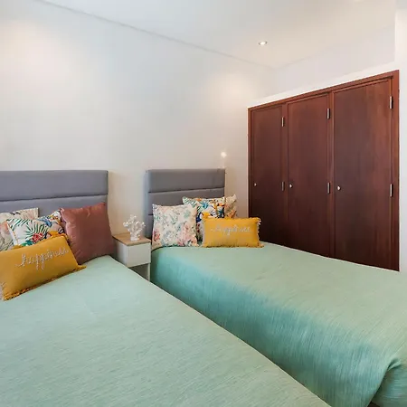 Prázdninový dům With Sea View, Ac And Walking To The By Algarve Dream Holidays *